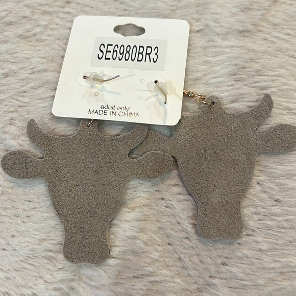 STEER HAIR-CALF earrings - Picture 2 of 5